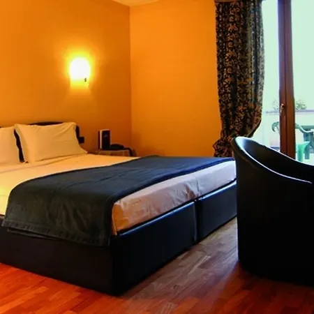 Siriohotel 3* 도멜레토