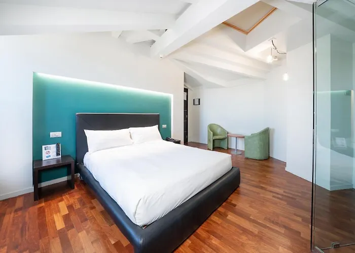 Siriohotel 酒店 3*